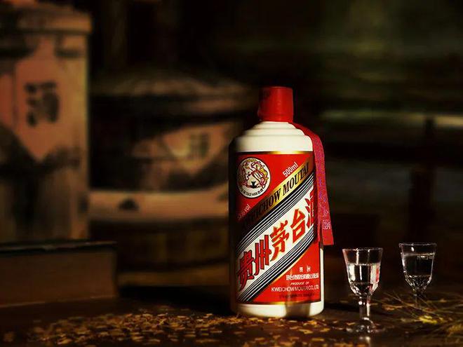 茅台上半年营收微增1.47%，净利润下滑1.95%，经营现金流暴增近五倍 | 财报见闻