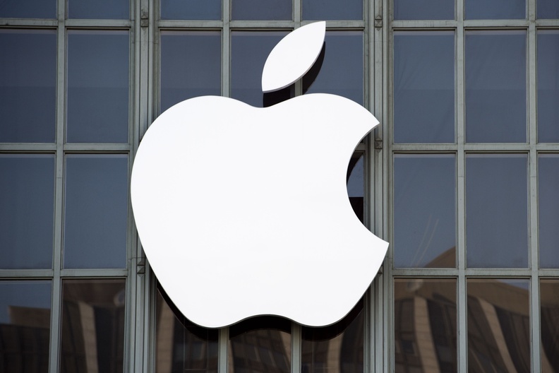 报道:苹果紧急抢购DRAM内存,距iPhone 18发布仅剩几周